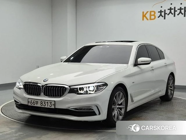 BMW 5 Series (G30) 2018 Белый из Кореи