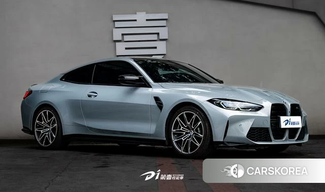 BMW M4 2023 Серебристо-серый из Китая