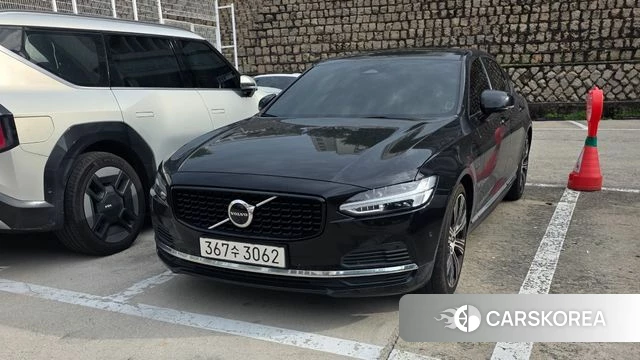 Volvo S90 2022 Черный из Кореи