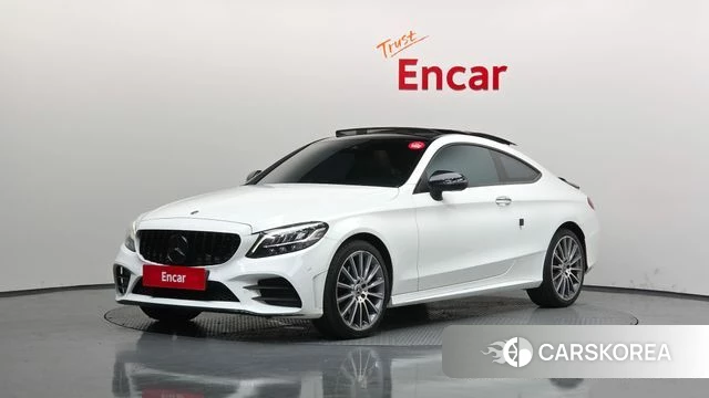 Mercedes-Benz C-Class W205 2019 Белый из Кореи