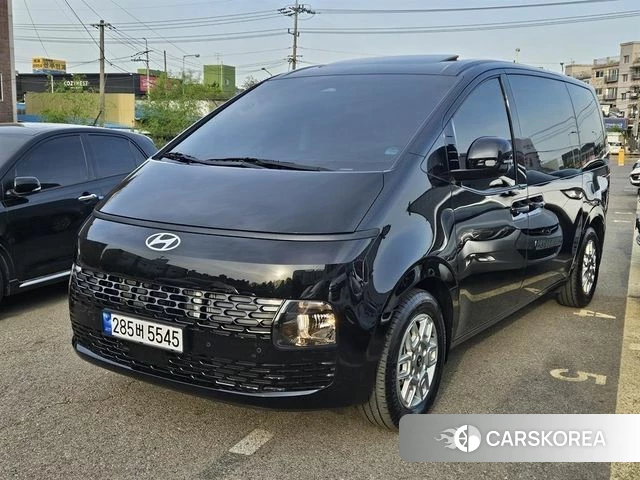 Hyundai Staria 2025 Черный из Кореи