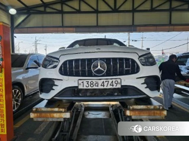 Mercedes-Benz E-Class W213 2021 Белый из Кореи