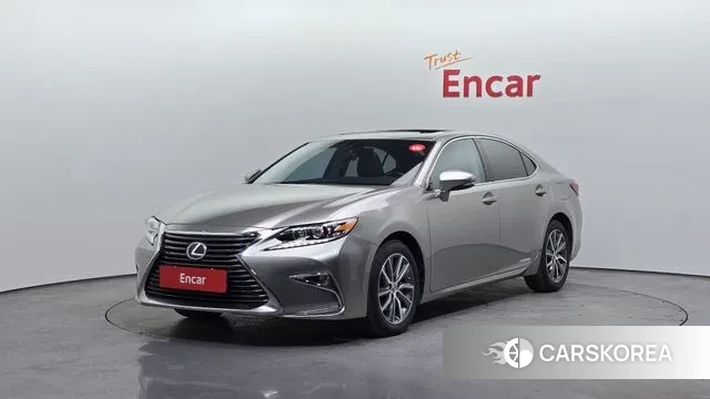 Lexus New ES300h 2018 Серебристо-серый из Кореи