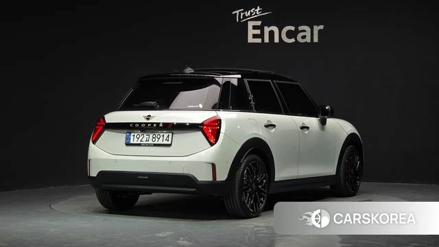 Mini Cooper S 4th Generation 2025 Белый из Кореи