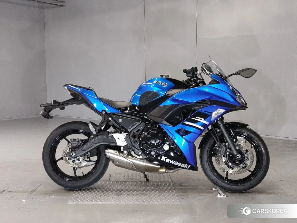 Проданный Kawasaki NINJA 650 2019 из Японии, фото 2