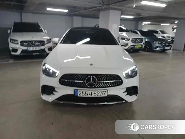 Mercedes-Benz E-Class W213 2022 Белый из Кореи