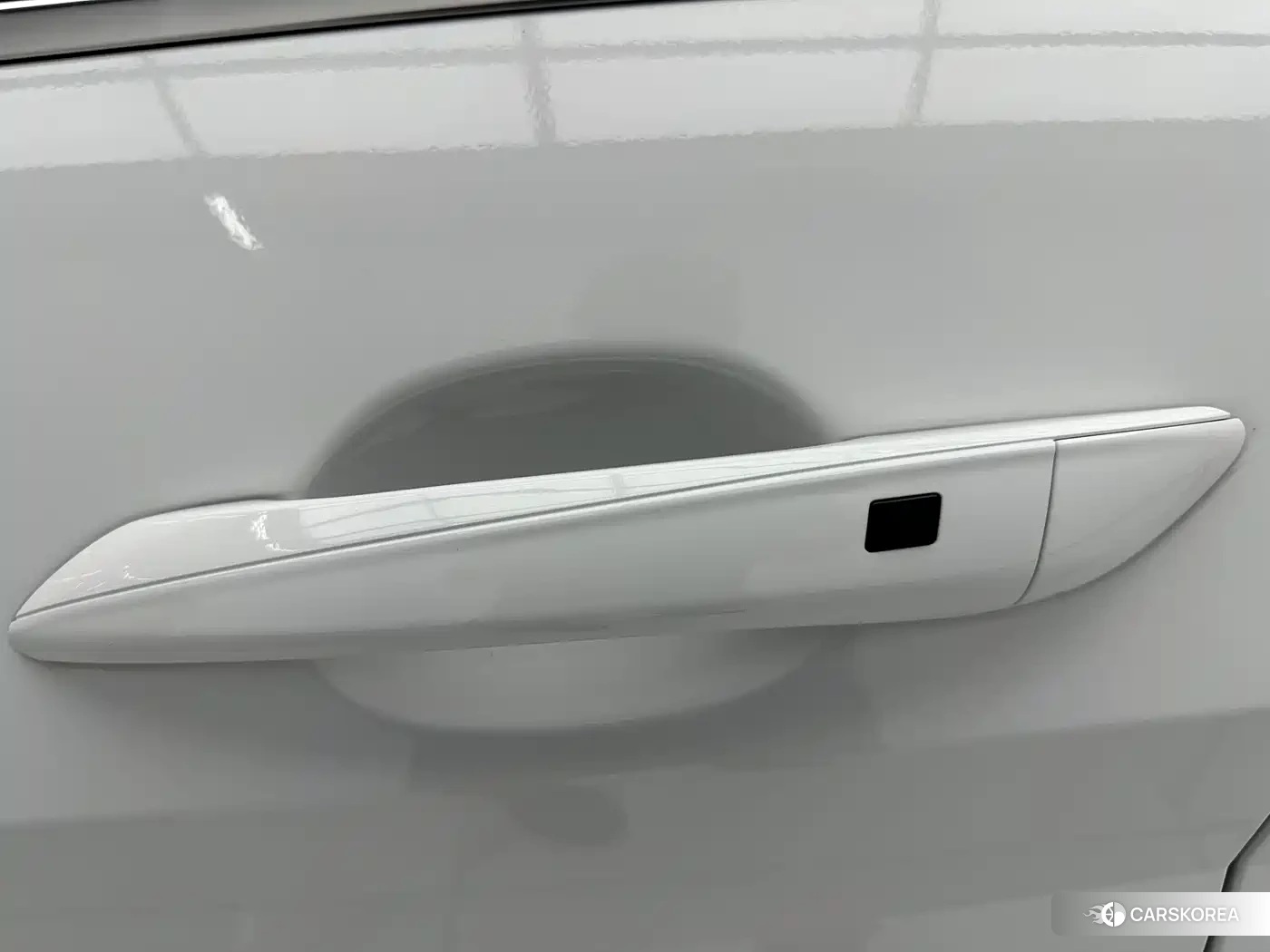 Hyundai Elantra 2023 Белый из Китая