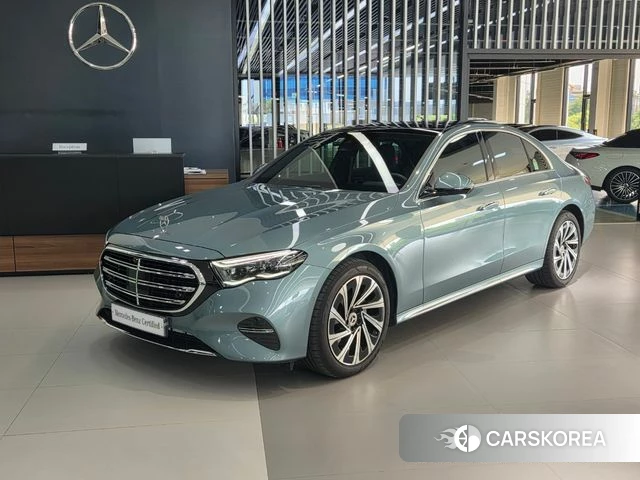 Mercedes-Benz E-Class W214 2025 Небесно-голубой из Кореи