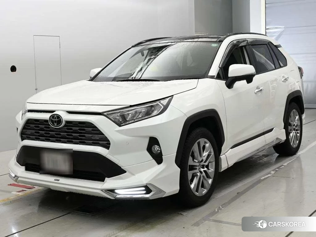 Toyota RAV4 2021 из Японии