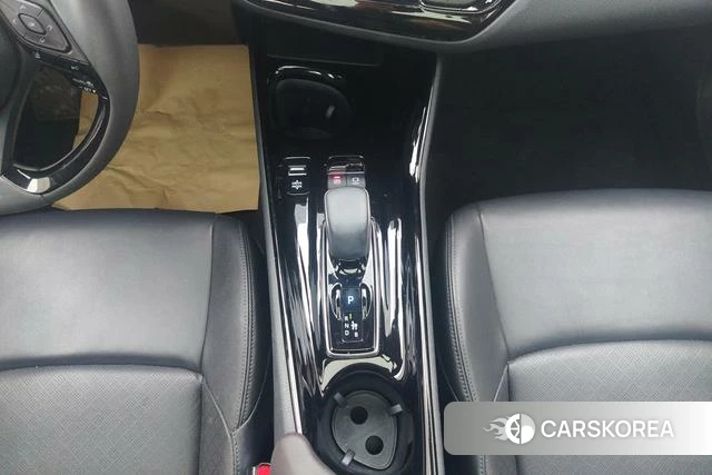 Toyota C-HR EV 2021 Белый из Китая