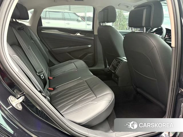 Volkswagen Passat 2022 Черный из Китая