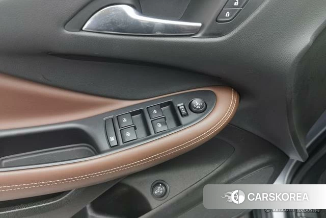 Buick Angkewei 2019 Темно-серый из Китая