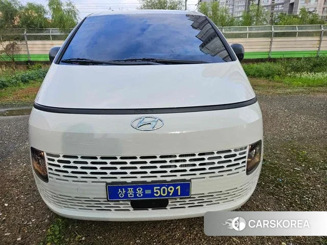 Hyundai Staria 2023 Белый из Кореи