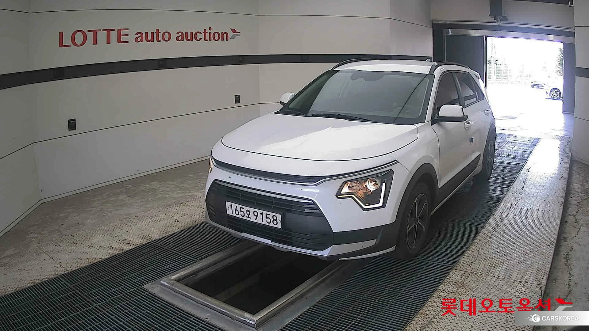 Kia Niro Hybrid 2022 Snow White Pearl (optional) из Кореи