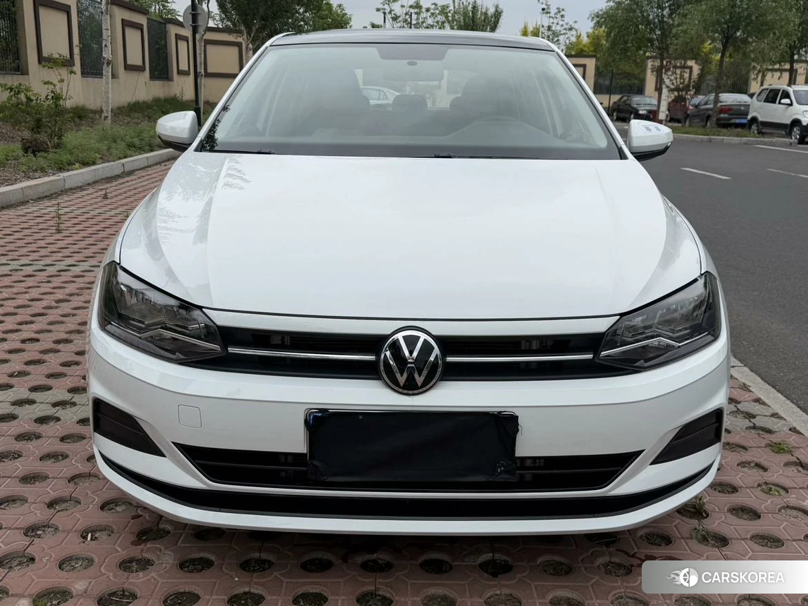 Volkswagen Polo 2023 Белый из Китая