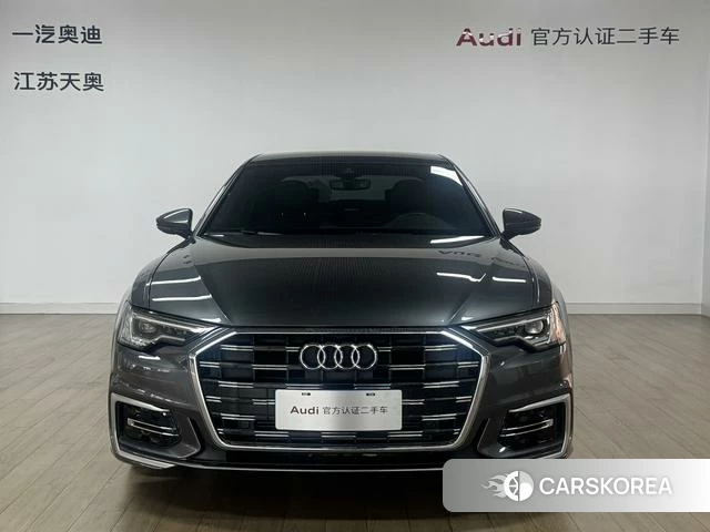 Audi A6L 2022 Темно-серый из Китая
