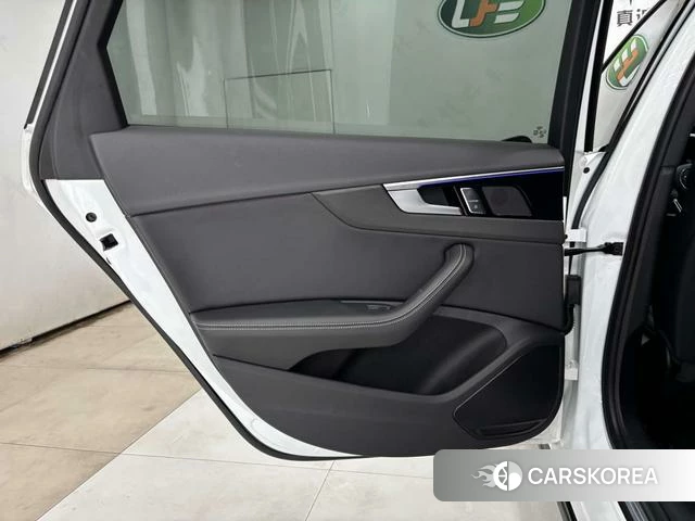 Audi A4L 2024 Белый из Китая
