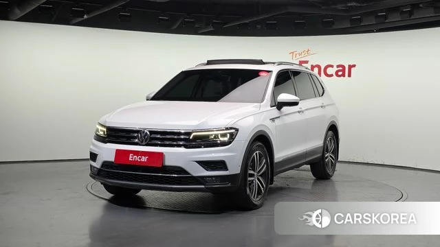 Volkswagen Tiguan Allspace 2018 Белый из Кореи