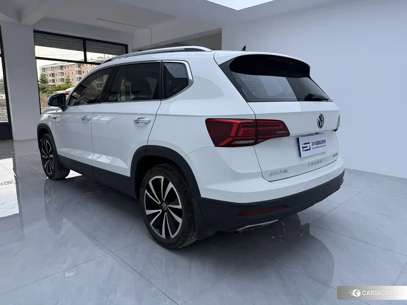 Volkswagen Tharu 2022 Белый из Китая