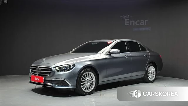 Mercedes-Benz E-Class W213 2022 Серый из Кореи