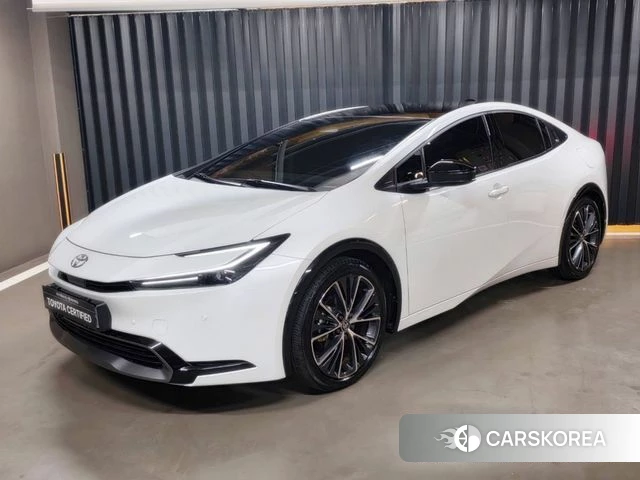 Toyota Prius 5th Generation 2025 Белый из Кореи