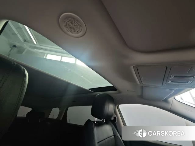 Land Rover Range Rover Aurora 2022 Белый из Китая