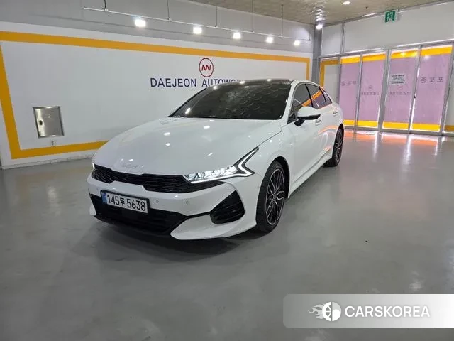 Kia K5 3rd generation 2023 Белый из Кореи