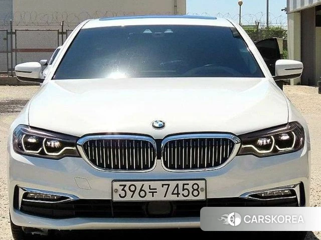BMW 5 Series (G30) 2019 Белый из Кореи