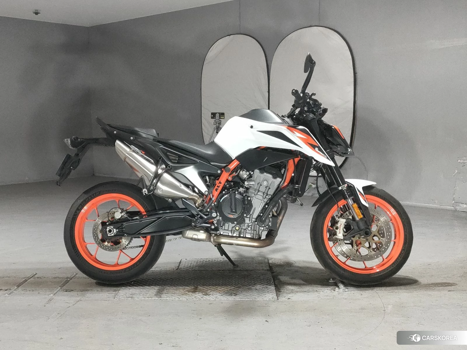 KTM 890 DUKE R 2021 из Японии