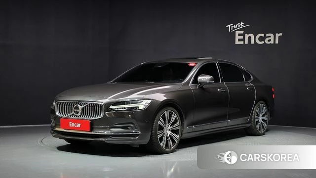 Volvo S90 2023 Серый из Кореи
