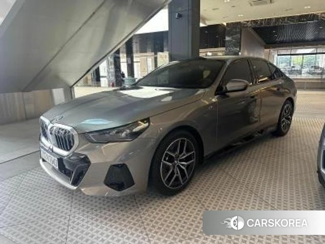 BMW 5 Series (G60) 2025 Серый из Кореи