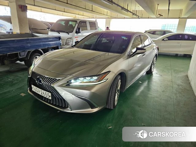 Lexus ES300h 7th generation 2021 Серебристо-серый из Кореи