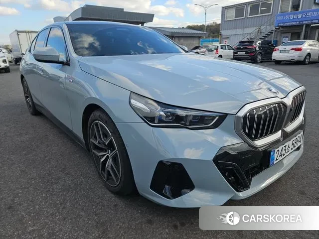 BMW 5 Series (G60) 2025 Серый из Кореи