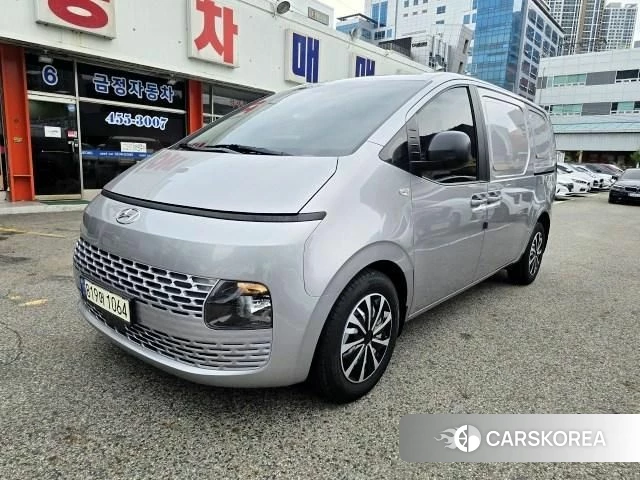 Hyundai Staria 2023 Серебряный из Кореи
