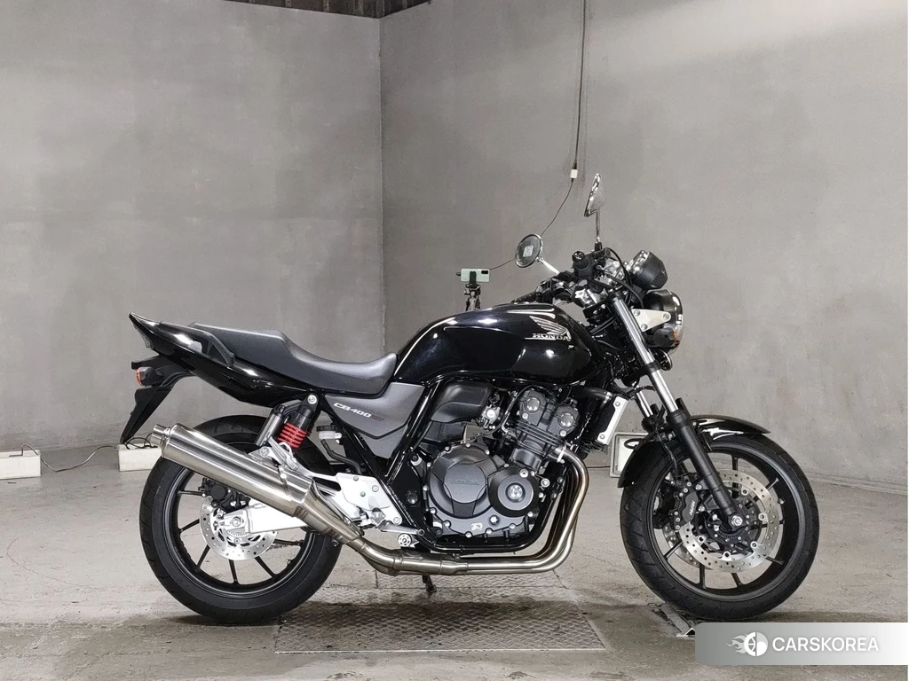Проданный Honda CB400SF 2020 из Японии
