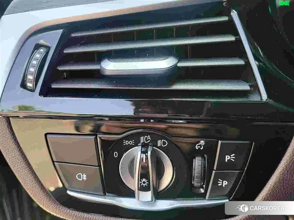 BMW 5 series 2023 Черный из Китая