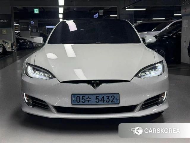 Tesla Model S 2018 Белый из Кореи