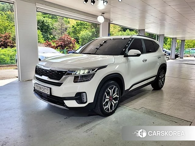 Kia Seltos 2021 Белый из Кореи