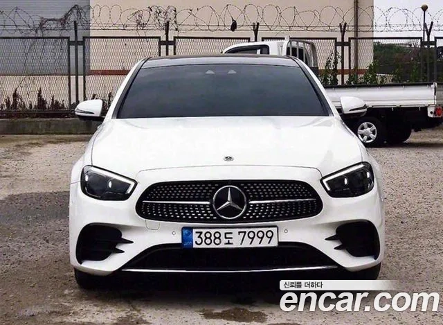 Mercedes-Benz E-Class W213 2021 Белый из Кореи