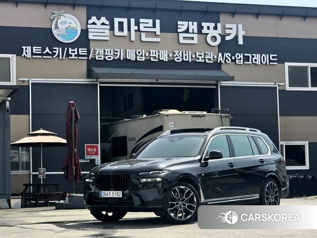 BMW X7 (G07) 2024 Черный из Кореи