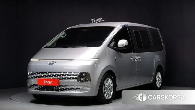 Hyundai Staria 2022 Серебристо-серый из Кореи