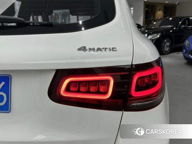 Mercedes-Benz GLC 2021 Белый из Китая
