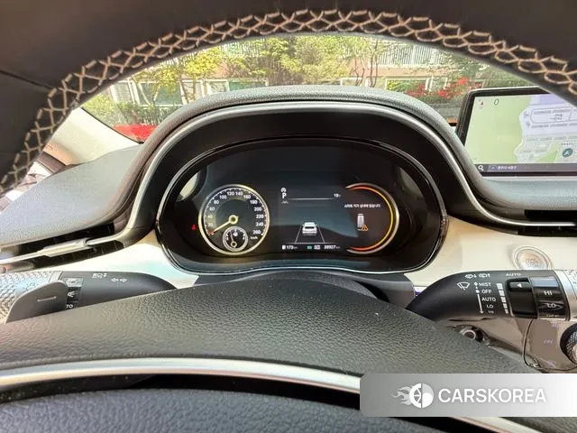 Genesis GV70 2021 Белый из Кореи