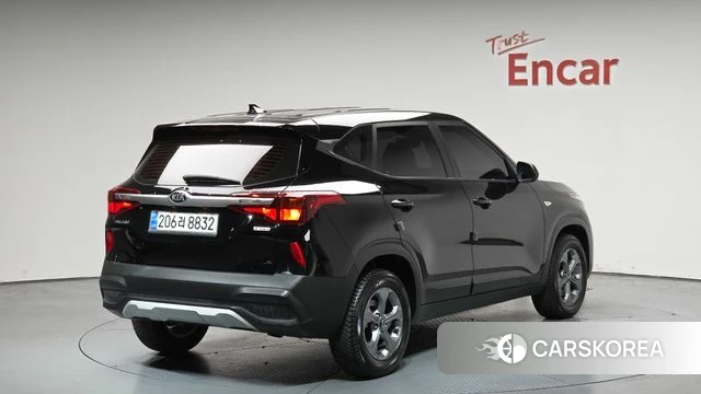 Kia Seltos 2021 Черный из Кореи