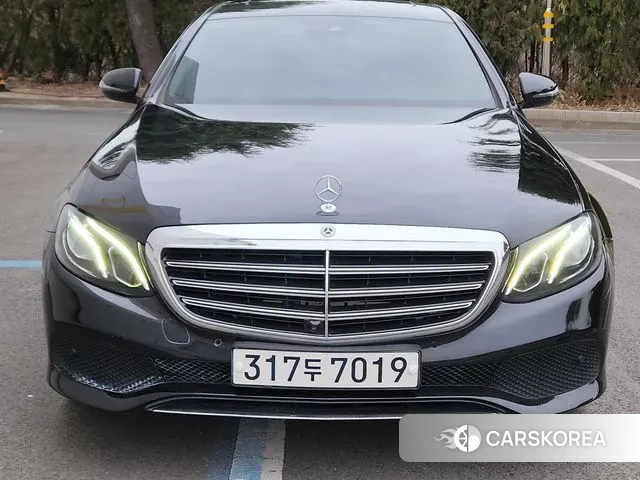 Mercedes-Benz E-Class W213 2018 Черный из Кореи