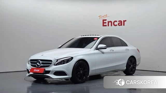Mercedes-Benz C-Class W205 2018 Белый из Кореи