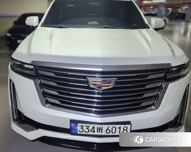 Cadillac Escalade 5th Generation 2023 Белый из Кореи