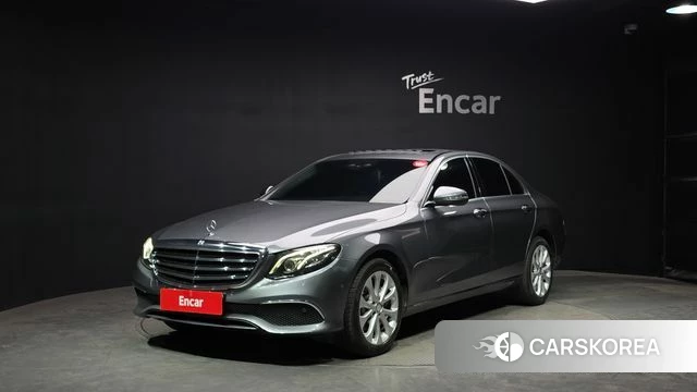 Mercedes-Benz E-Class W213 2018 Серый из Кореи