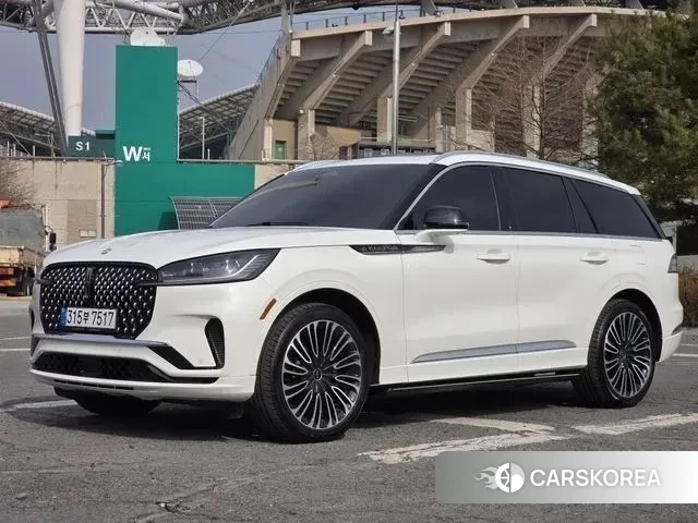 Lincoln Aviator 2nd generation 2025 Белый из Кореи
