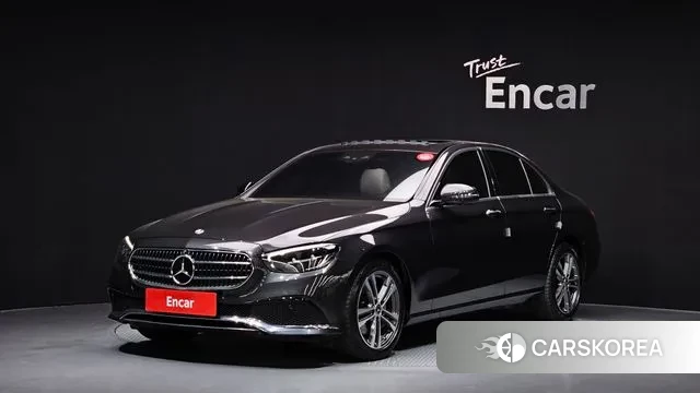 Mercedes-Benz E-Class W213 2023 Серый из Кореи